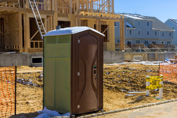 Portable bathroom rental in Alorton, IL