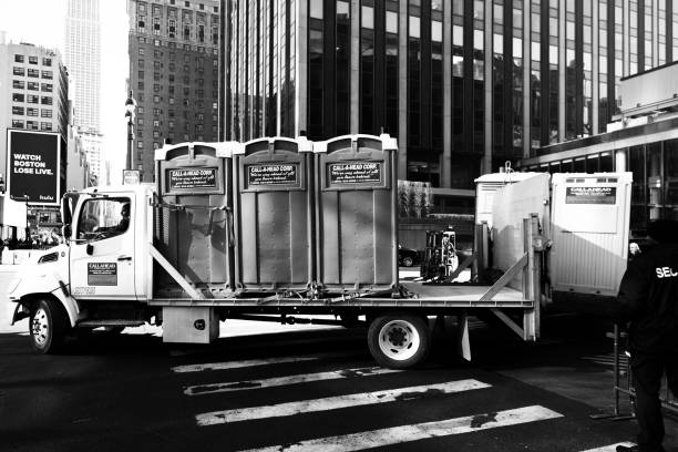 Best Affordable portable toilet rental  in Alorton, IL